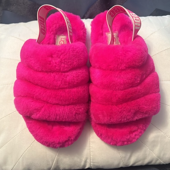 UGG Fluffy Slide Slippers - Picture 2 of 4